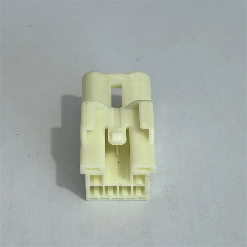 6 Pin Connector Housing